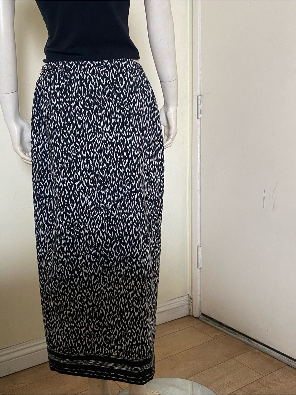 Black and White Printed Maxi Skirt - Classic Women's Skirt